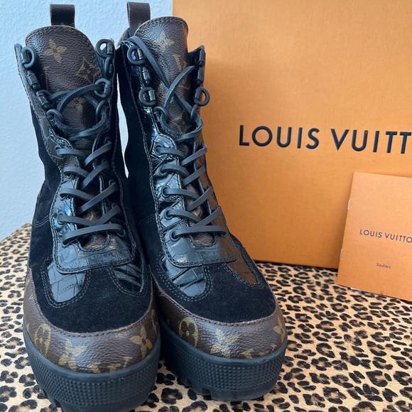 (SOLD) Louis Vuitton Suede Monogram Laureate Desert Boots - Picture 3 of 11